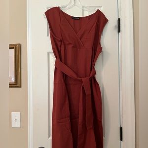 Emery Rose tie waist dress